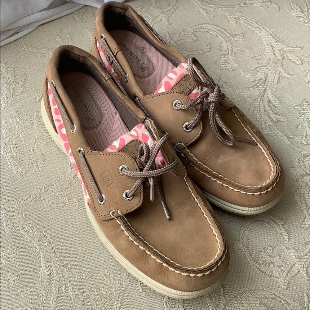 Pink camo Sperry boat shoes